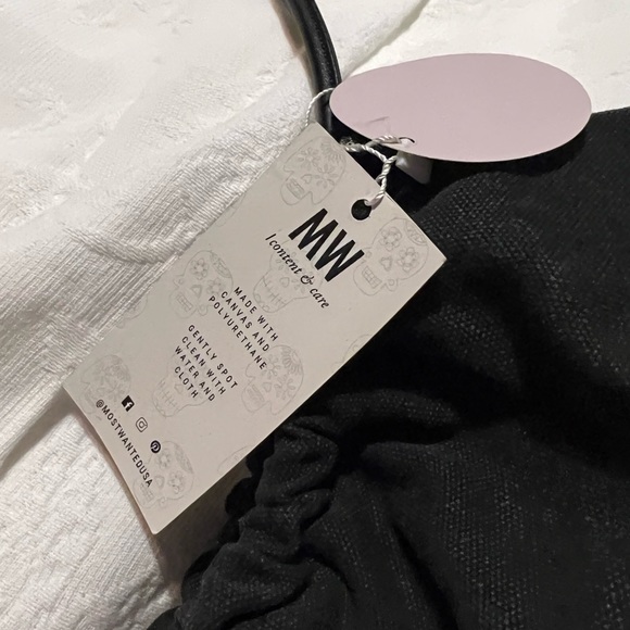 NWT MOST Wanted USA SugarSkull Black Canvas Bag - Picture 5 of 7